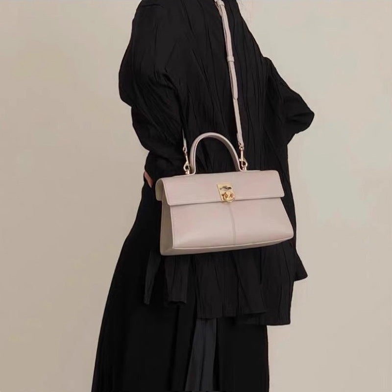 Light Luxury Size Portable Classic Cowhide Shoulder Bags