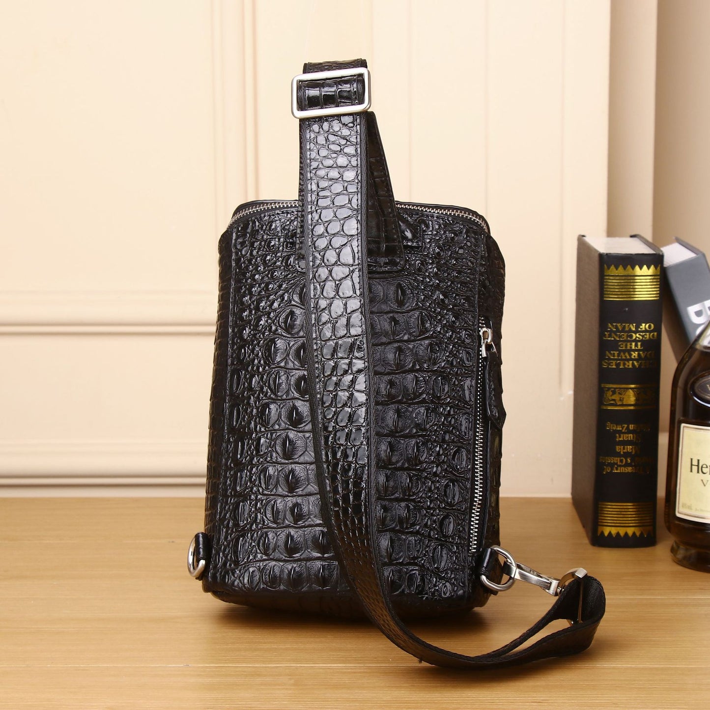 Men's Crocodile Leather Pattern Message Cowhide Large Men's Chest Bags