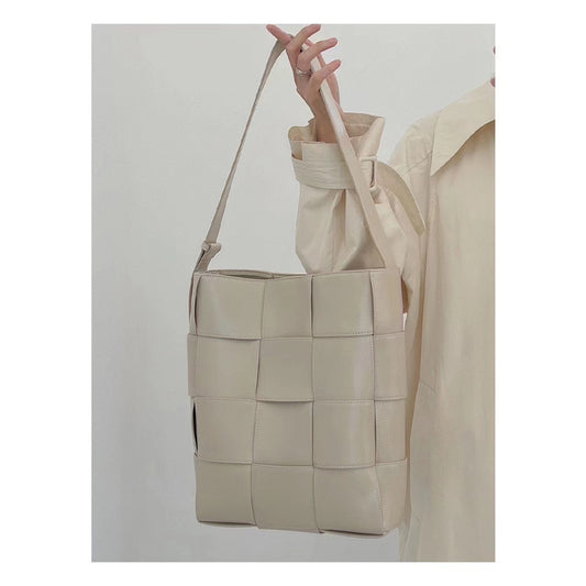 Women's Designer Model Vegetable Basket Underarm Large Shoulder Bags