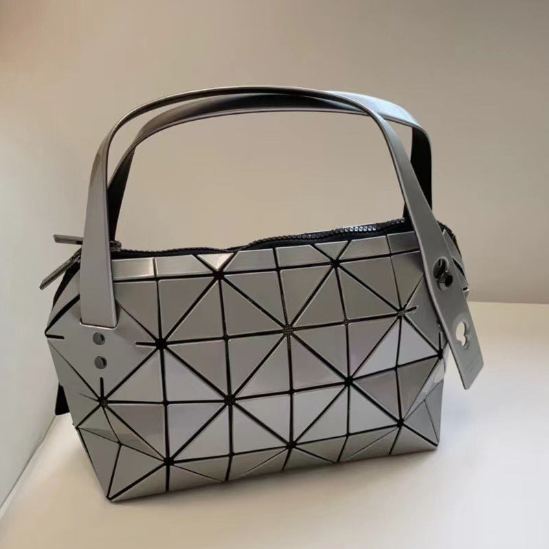 Women's Dumpling Underarm Design Geometric Diamond Pattern Handbags
