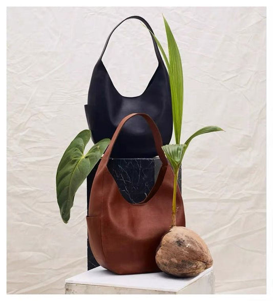 Women's Retro First Layer Cowhide Underarm Large Capacity Shoulder Bags