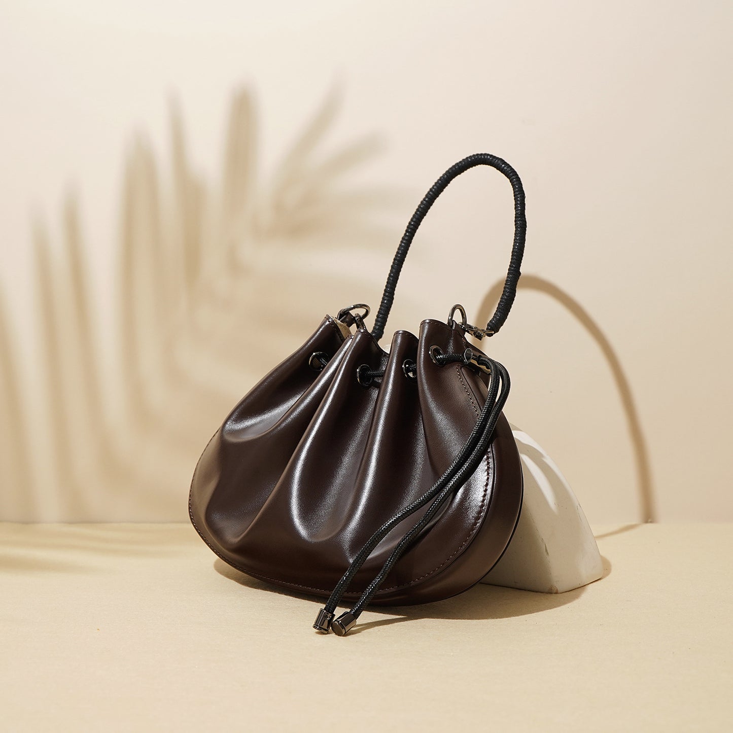 Summer Niche Top Layer Cowhide Shell Drawstring Shoulder Bags