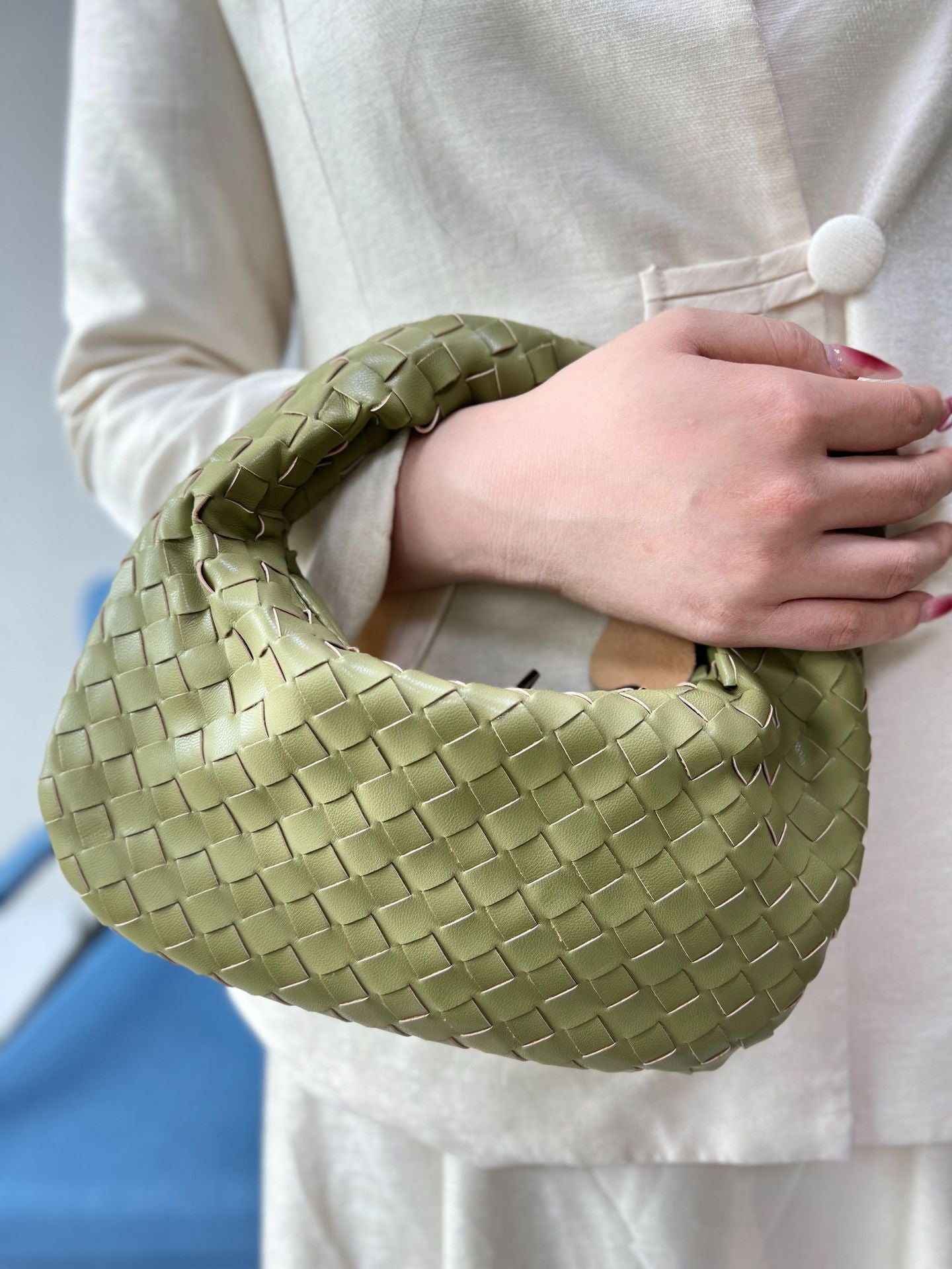 Knotted Hand-woven Horn Portable Dumpling Lot Handbags