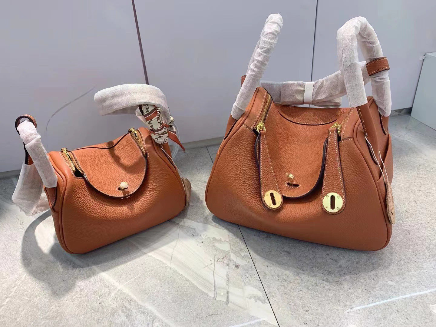 Women's Doctor Genuine Leather Mini Pillow Portable Bucket Bags