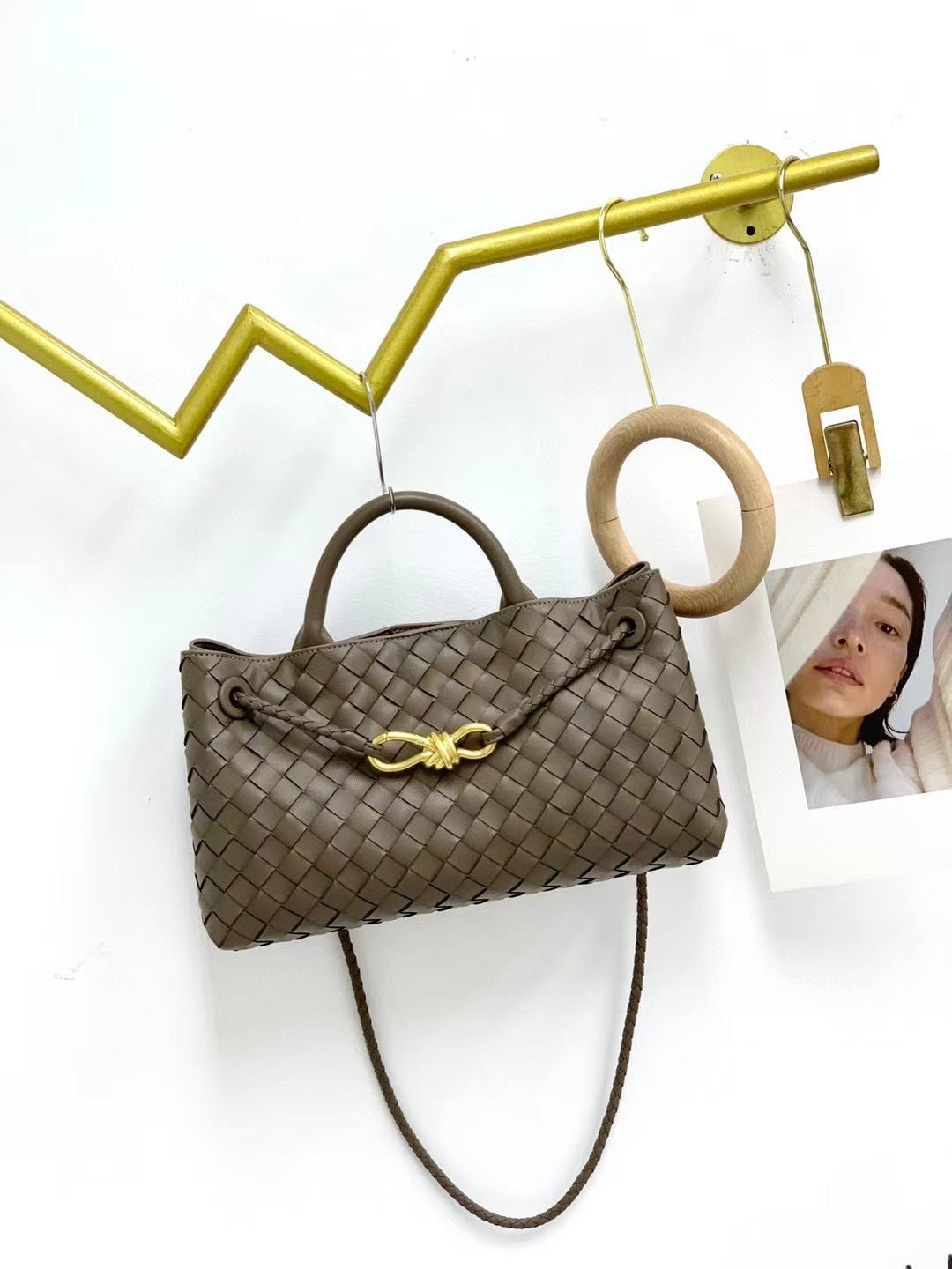 Women's Genuine Leather Woven Cowhide Hand Niche Shoulder Bags
