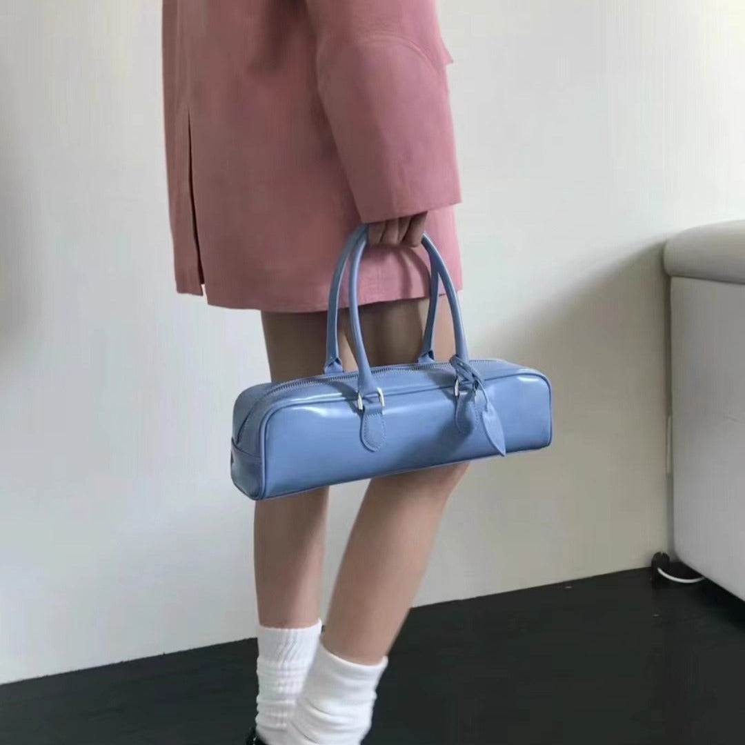 Niche Love Baguette Retro High-grade Patent Leather Shoulder Bags