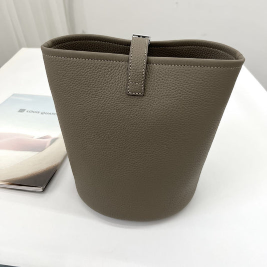 Cool Women's Creative Minority Fashion Commute Bags