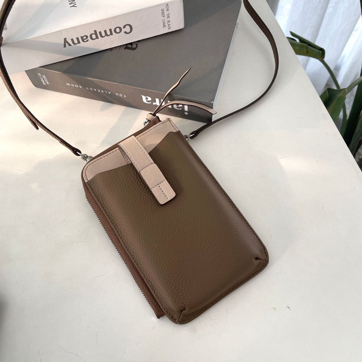 Women's Contrast Color Top Layer Leather Mini Lychee Pattern Phone Bags