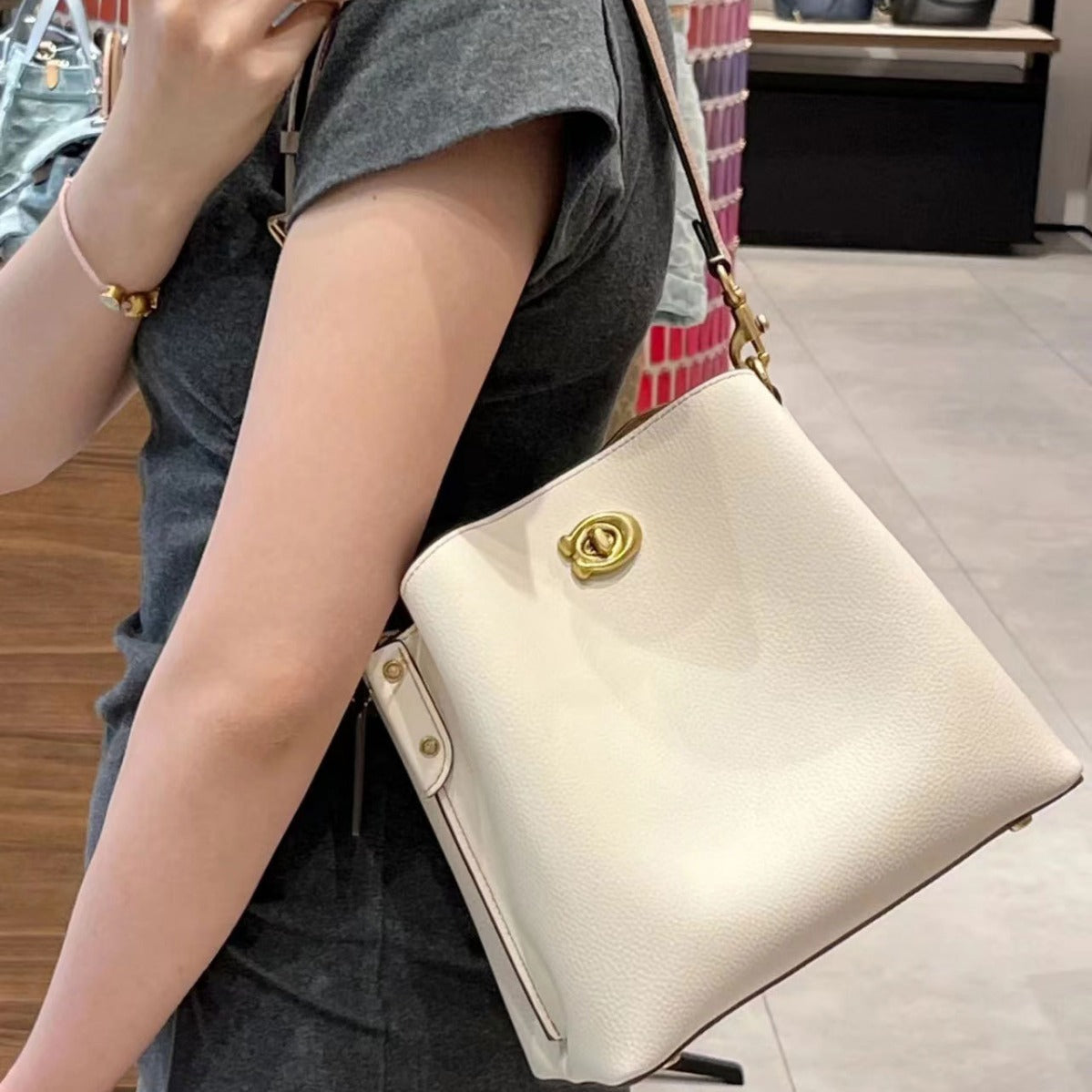 Women's Spring Classic Presbyopic Commuting Fashion Portable Bags