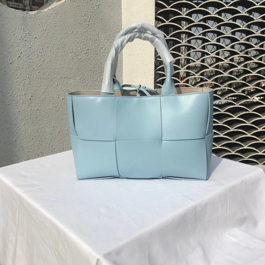 Early Spring Fashion Large Capacity Zipper Bags