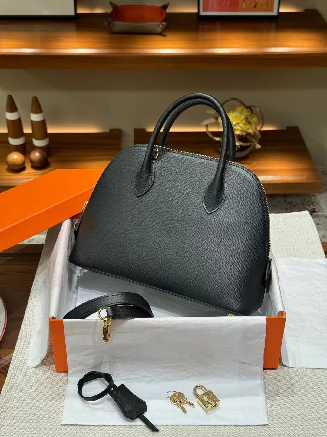 Women's Genuine Leather Shell Bowling Palm Grain Bags