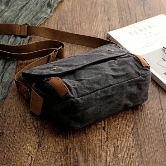 Men's Vintage Oil Wax Canvas Poor Green Men's Messenger Bags