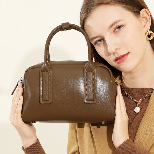 Women's Genuine Leather Retro Commuter Niche Advanced Crossbody Bags