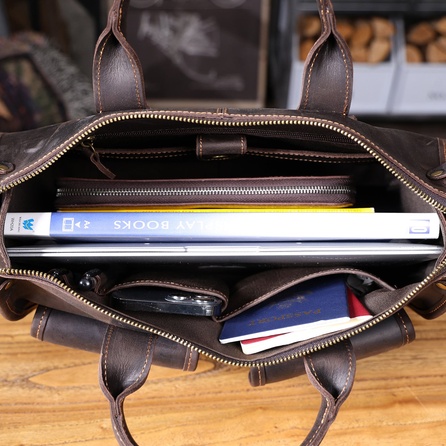 Men's Simple Retro First Layer Cowhide Crazy Men's Briefcases