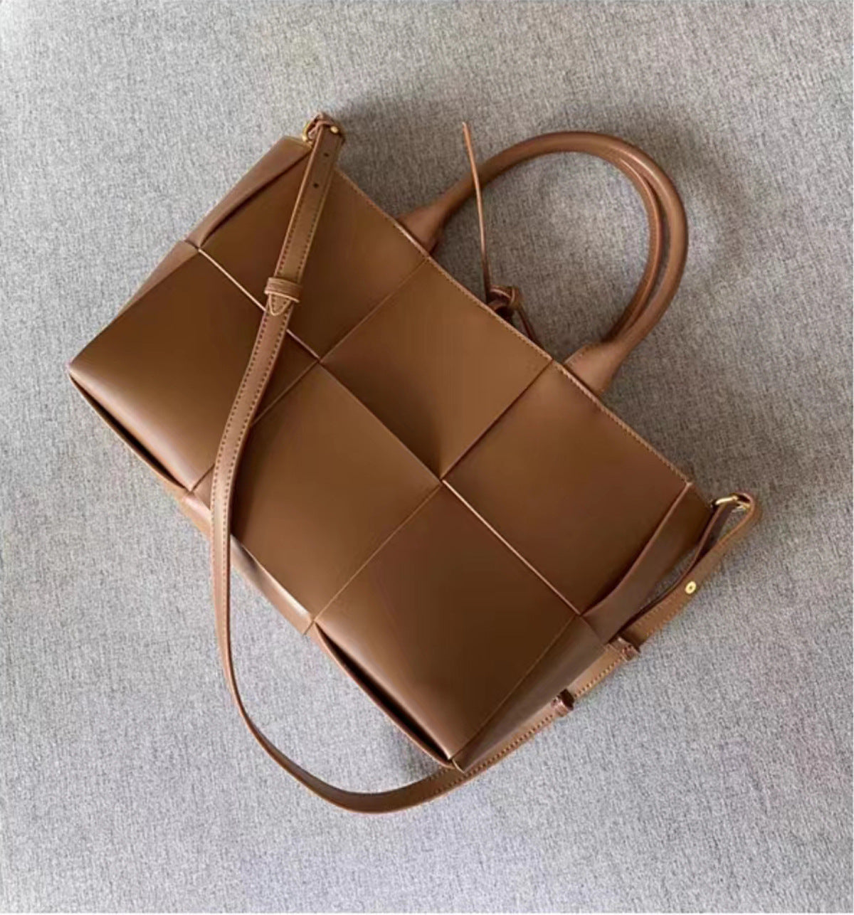 Women's Texture Big Woven Leather Large Capacity Bags