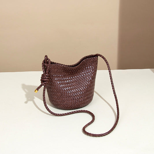 Women's French Style Retro Hand-woven Large Capacity Bucket Bags