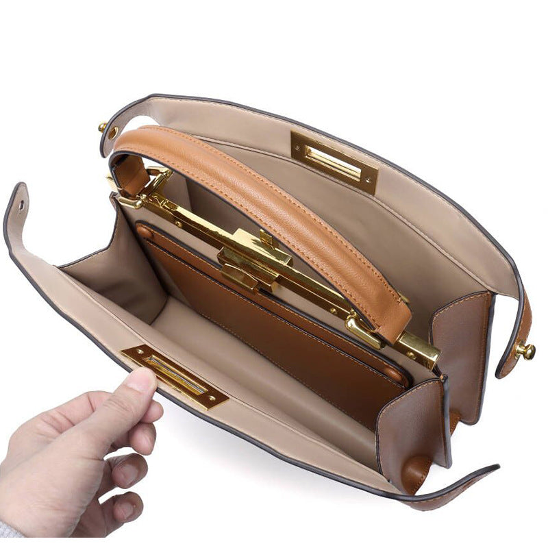 Women's Leather Rotating Single With Cat Design Crossbody Bags