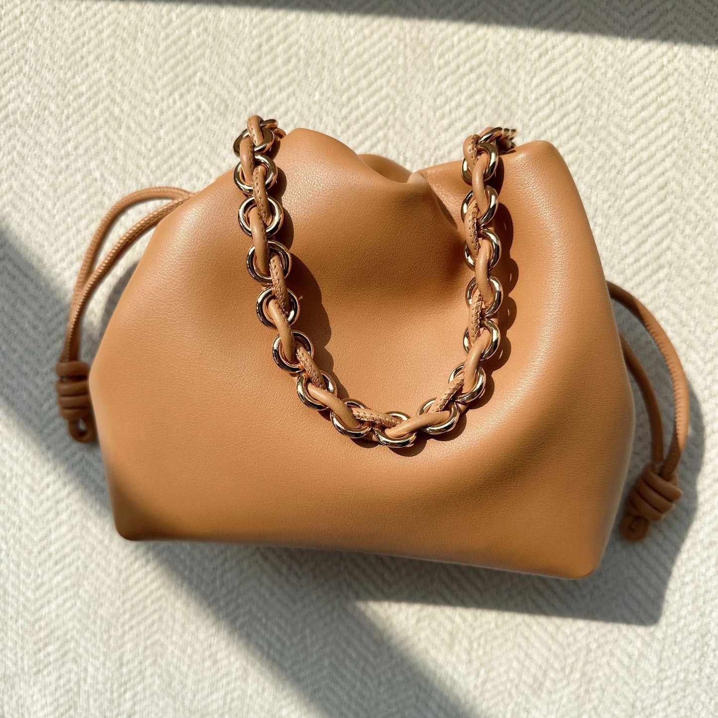 Mi Leather Drawstring Chain Lucky Cloud Bucket Bags