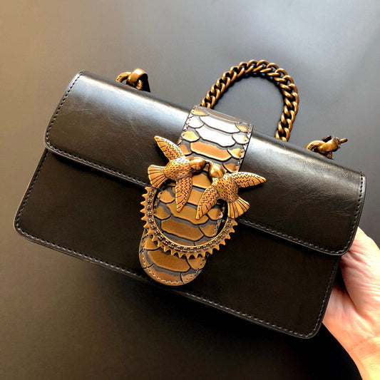 Women's Swallow Oil Wax Leather Retro Gear Crossbody Bags