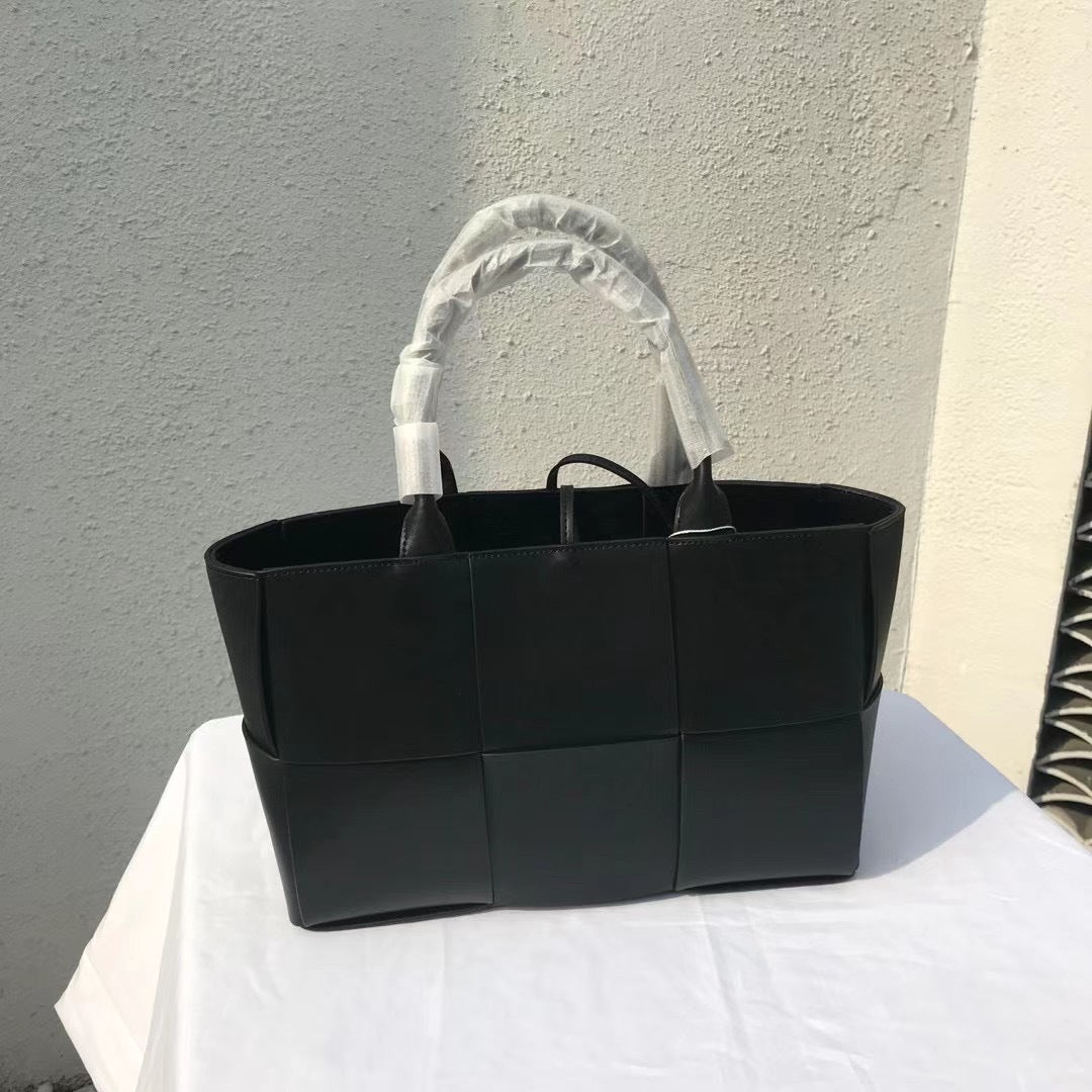 Early Spring Fashion Large Capacity Zipper Bags