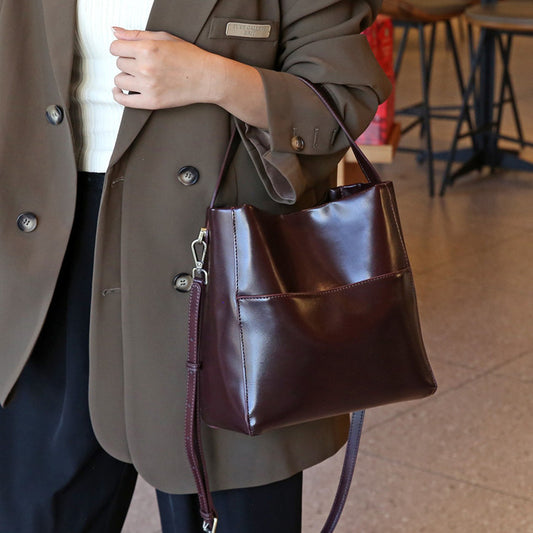 Women's Design First Layer Oil Wax Cowhide Tote Bags