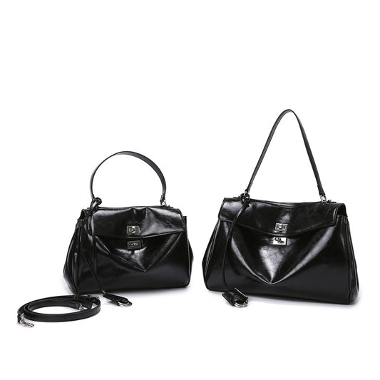 Women's Large Capacity Commuter Vintage Oil Leather Tote Bags