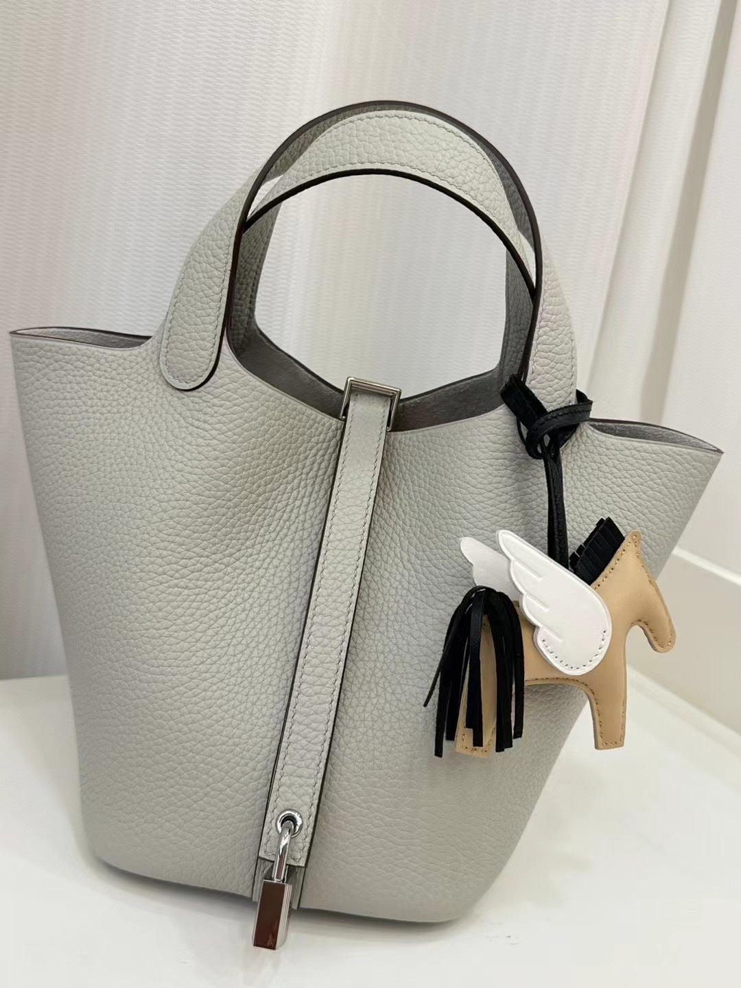 Women's First Layer Litchi Pattern Genuine Leather Bags