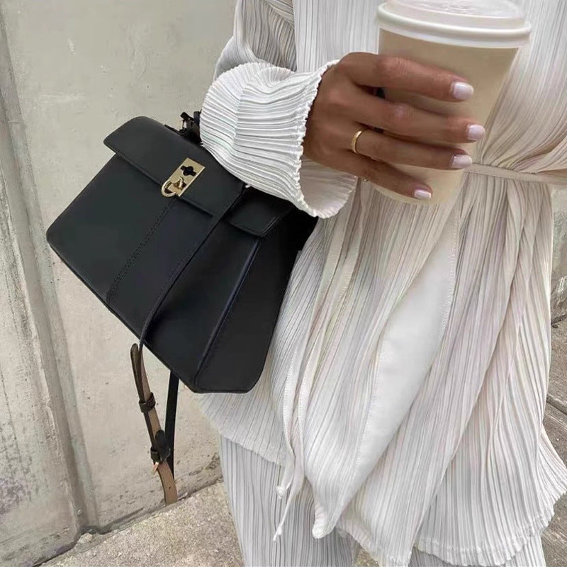 Light Luxury Size Portable Classic Cowhide Shoulder Bags