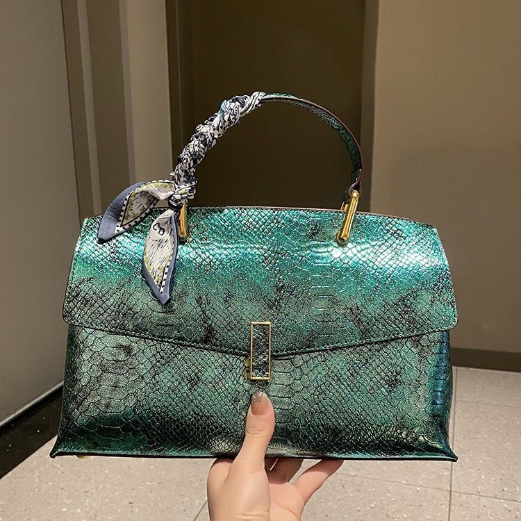 Attractive Beautiful High-grade Leather Serpentine Fashion Crossbody Bags
