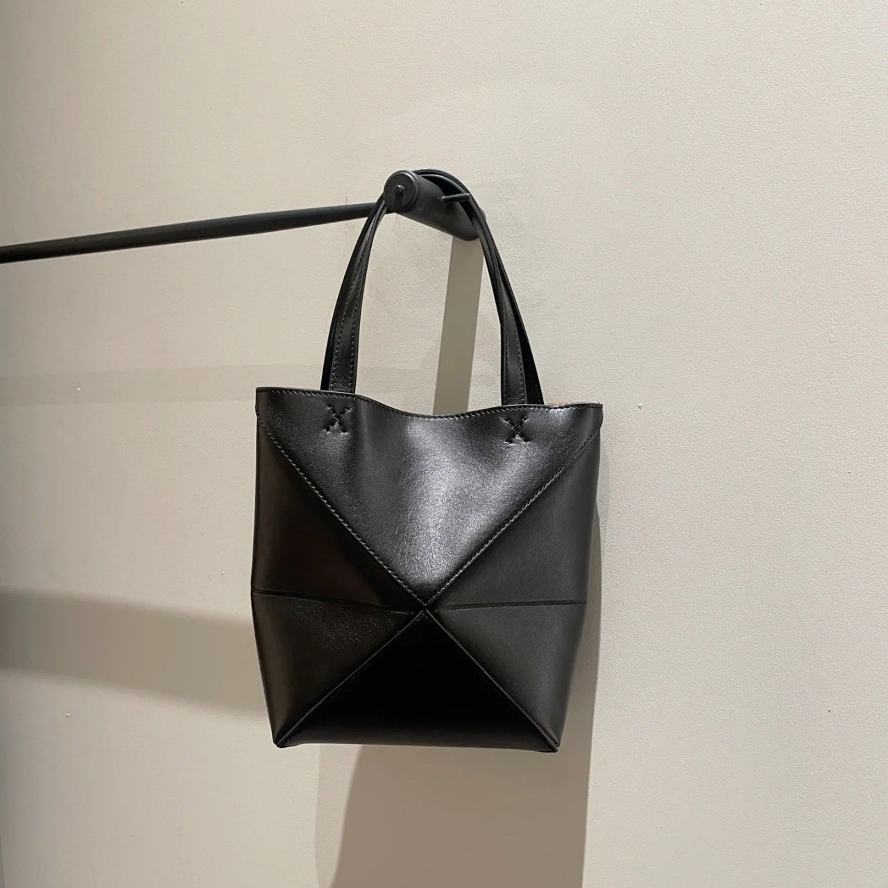Niche Leather Folding Fashionable Large Capacity Tote Bags