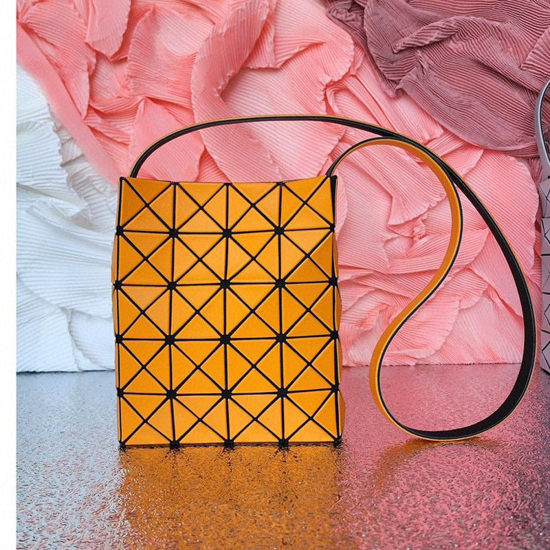 Women's Original Limited Box Diamond Pattern Mobile Crossbody Bags