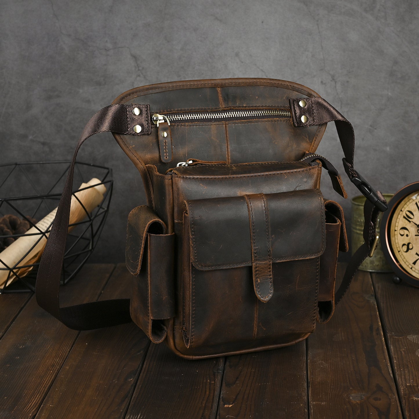 Men's Leather Cowhide Retro Trendy Cool Mobile Men's Chest Bags
