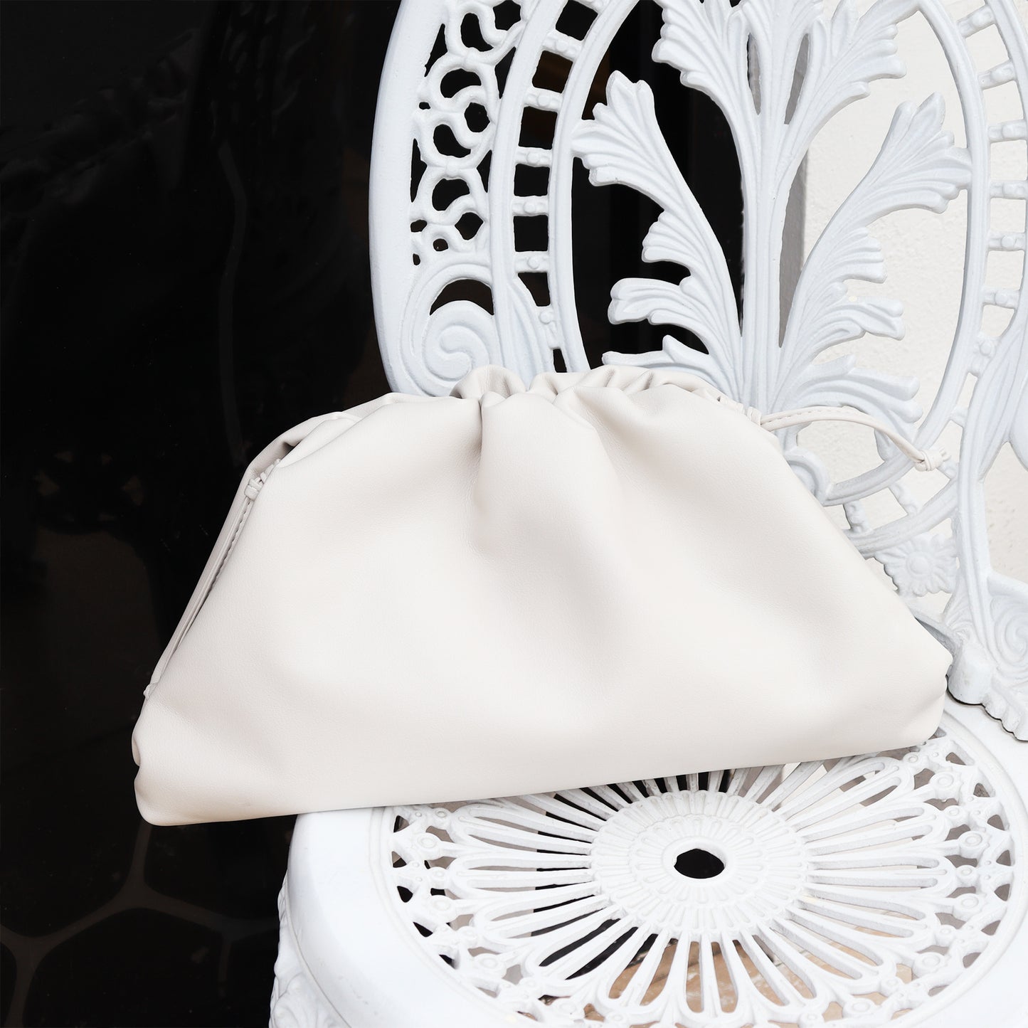 Women's Cloud Pleated Clip Solid Color Korean Crossbody Bags