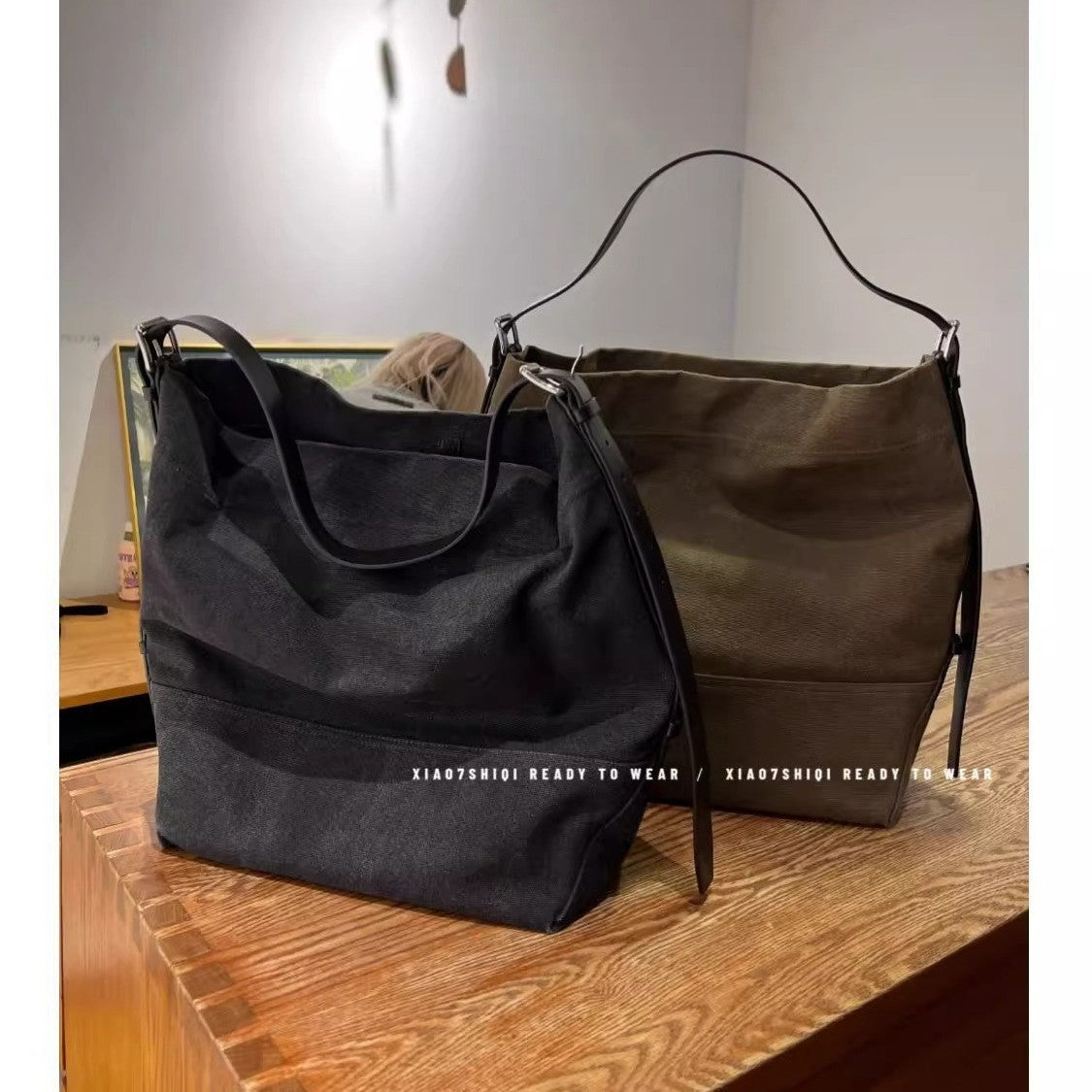 Two-color Show Versatile Canvas Large Capacity Crossbody Bags