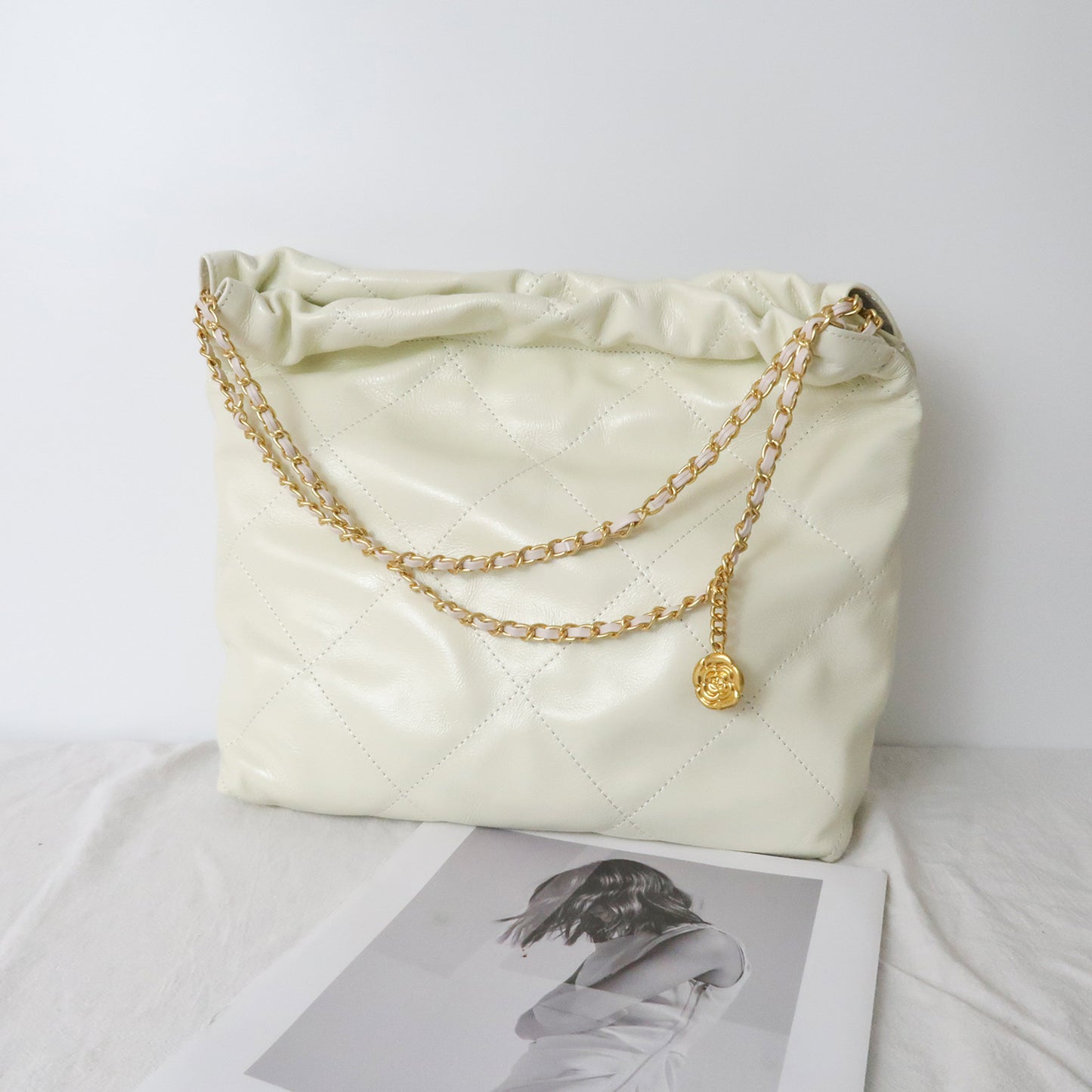 Layer Cowhide Classic Style Garbage Rhombus Chain Large Capacity Bags
