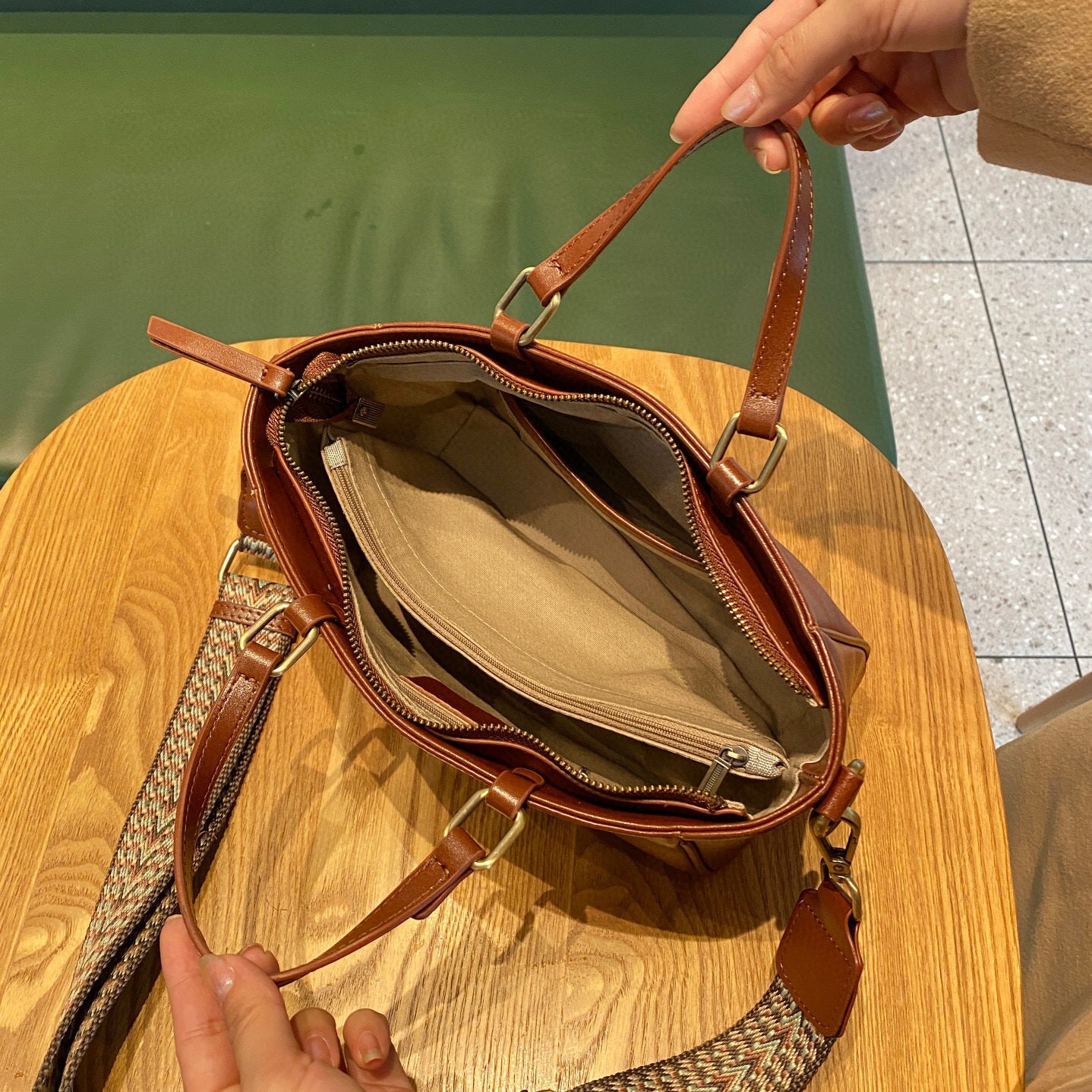 Women's First Layer Cattlehide Leather Fashion High-grade Small Square Bags