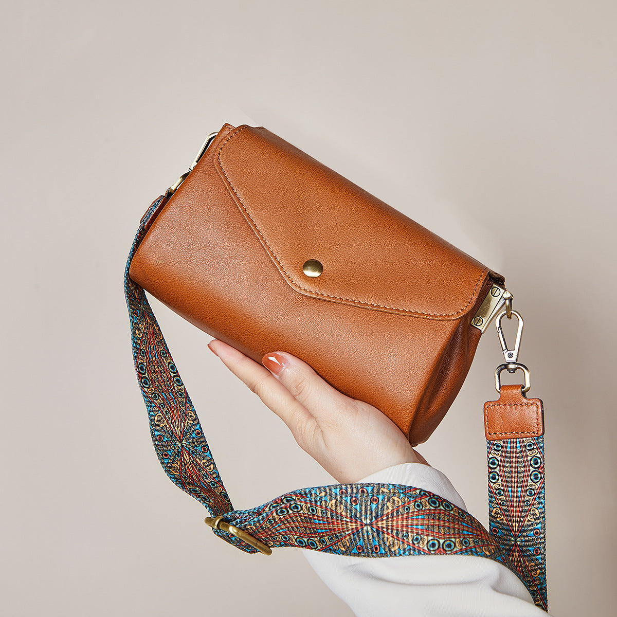 Women's Style Organ Artistic Niche Retro Handmade First Layer Shoulder Bags
