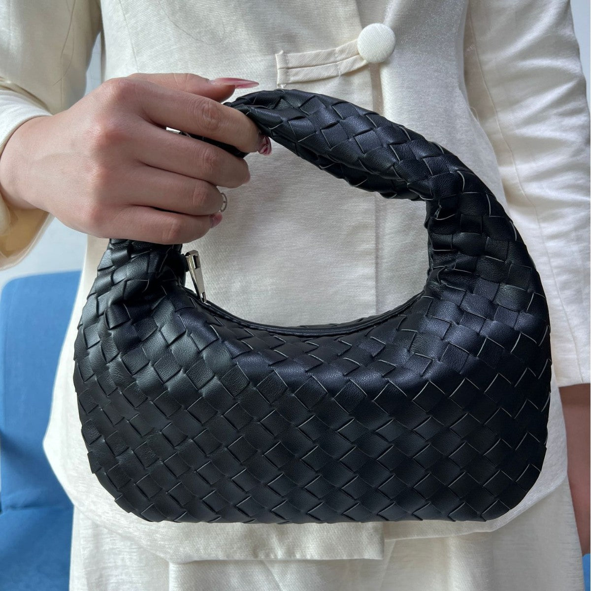 Knotted Hand-woven Horn Portable Dumpling Lot Handbags