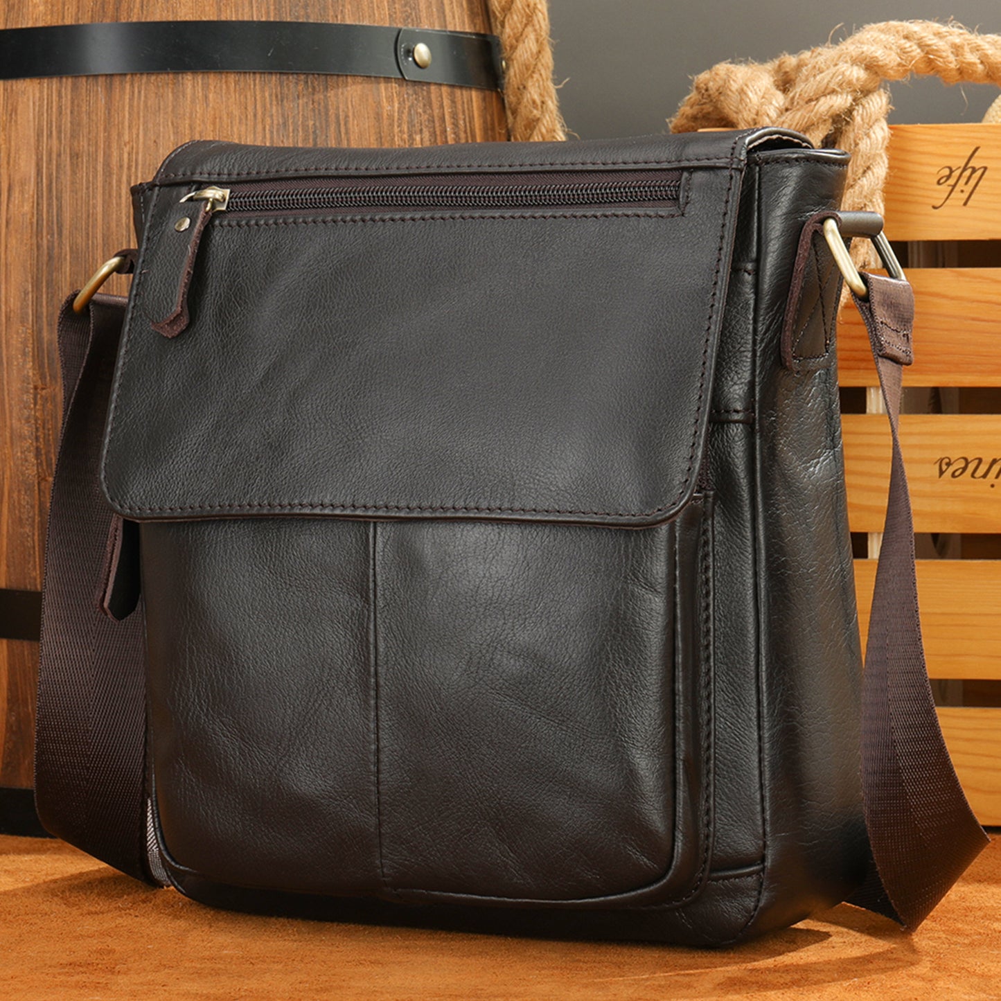 Men's Retro Cowhide Leather Business Fashion Men's Shoulder Bags