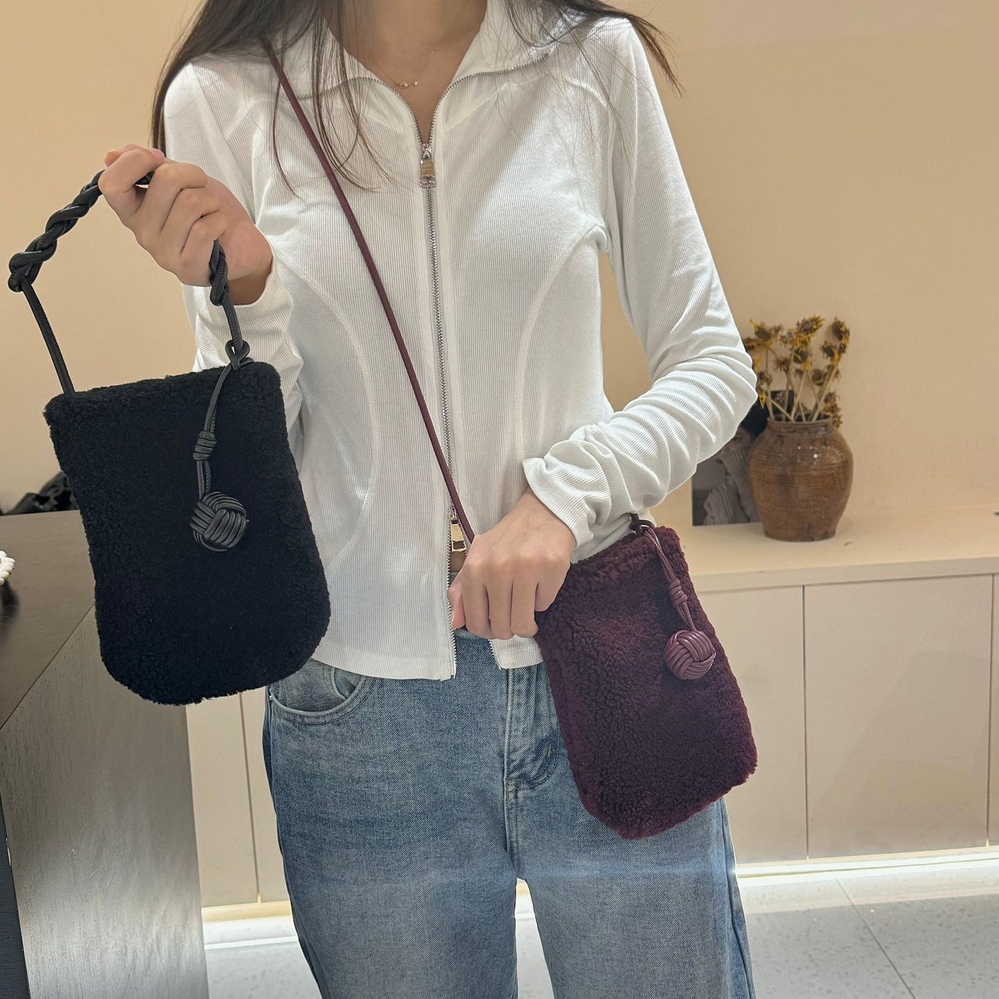 Women's Cell High Sense Niche Christmas Plush Phone Bags