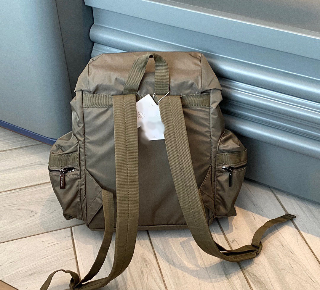 Women's & Men's & Large Capacity Lightweight Leisure Computer Backpacks