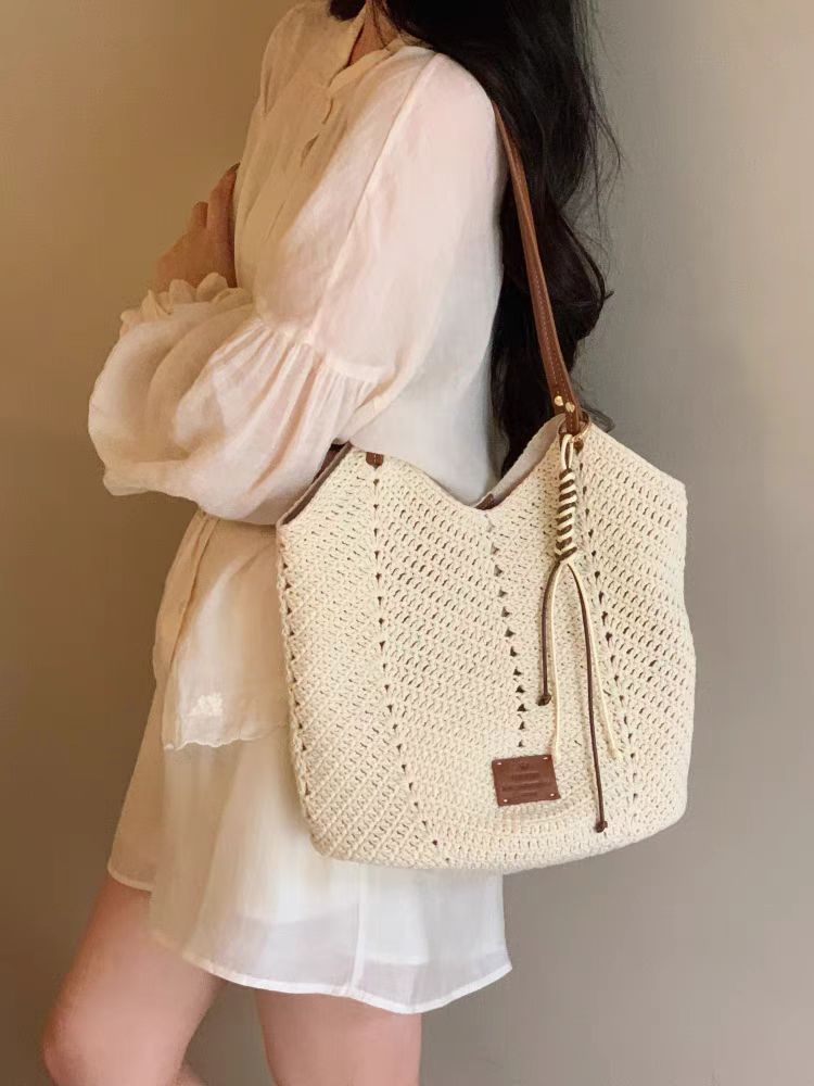 Women's South Wind Hand-woven Idle Style Crocheted Crossbody Bags