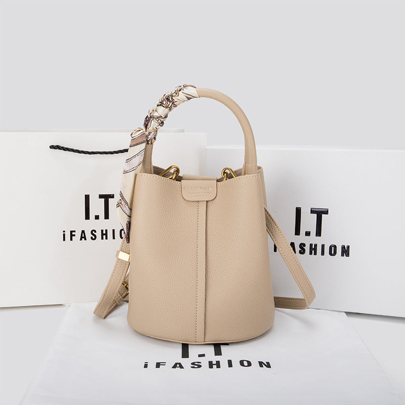 Women's Genuine Leather Niche Vegetable Basket Fashion Bucket Bags