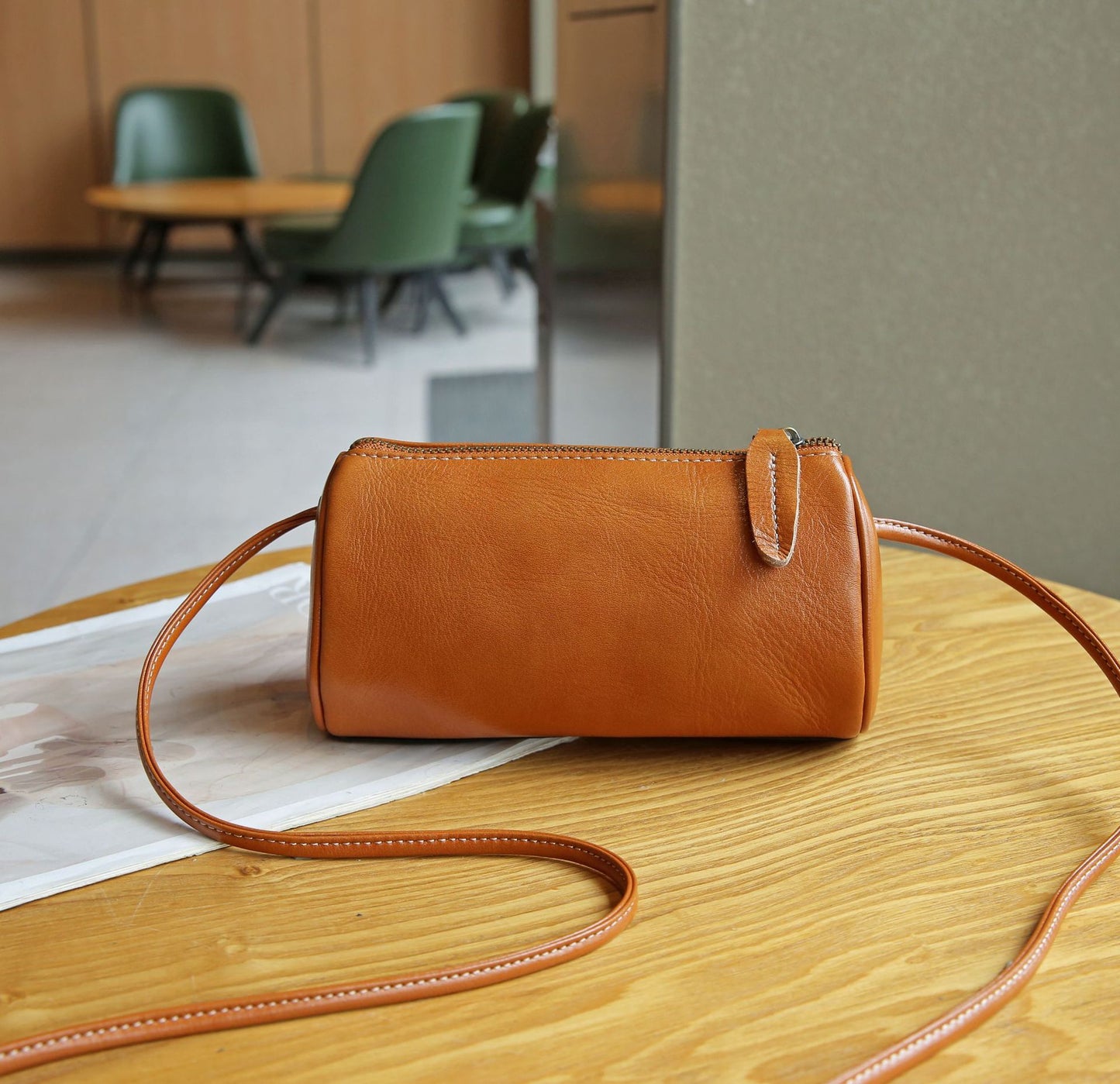 Women's Vegetable Tanned Fashionable Summer Top Layer Shoulder Bags
