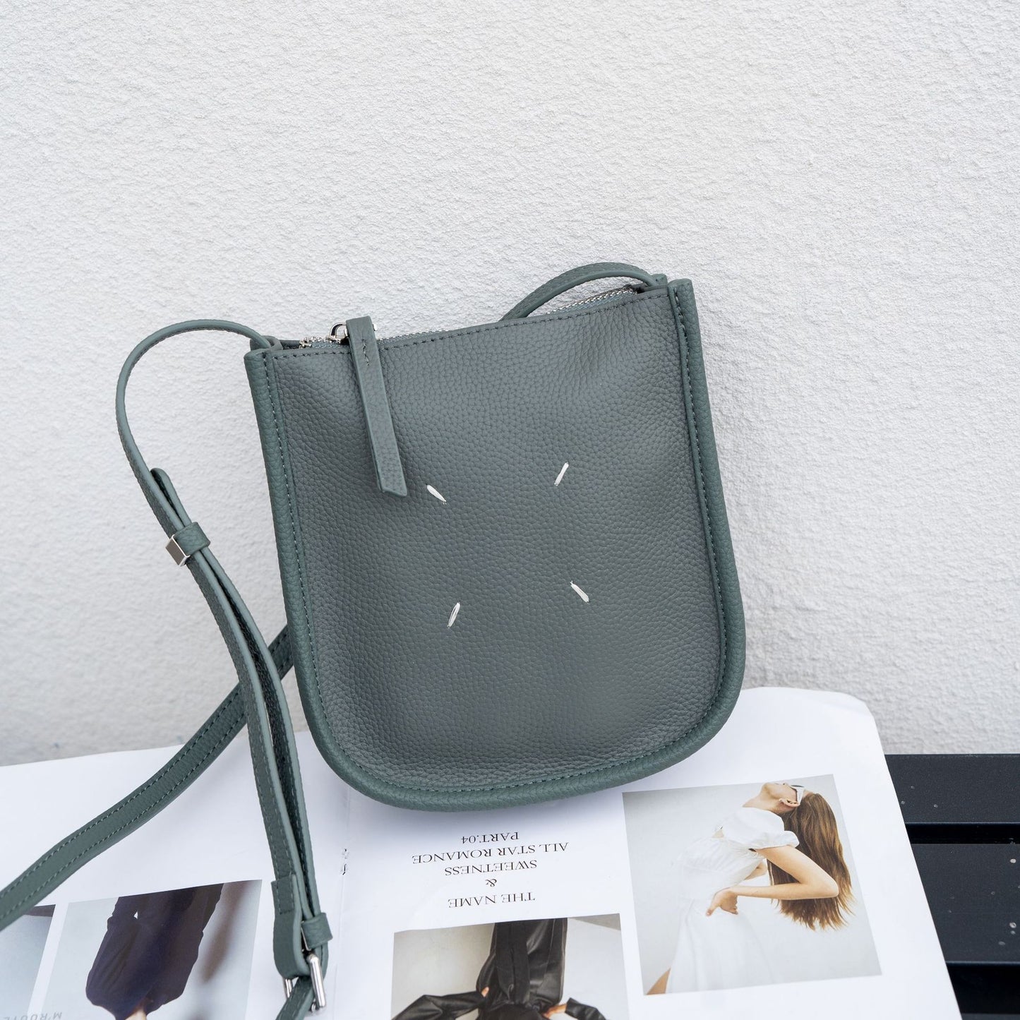 Women's First Layer Leather Simple Genuine Practical Phone Bags