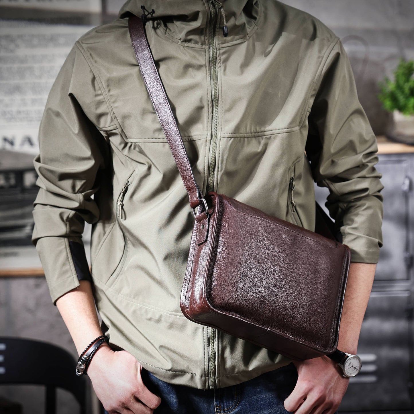 Men's First Layer Cowhide Retro Handmade Vegetable Men's Messenger Bags