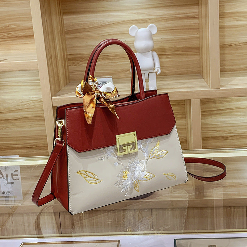 Women's Wedding Fashionable Large Capacity Embroidered Lotus Crossbody Bags