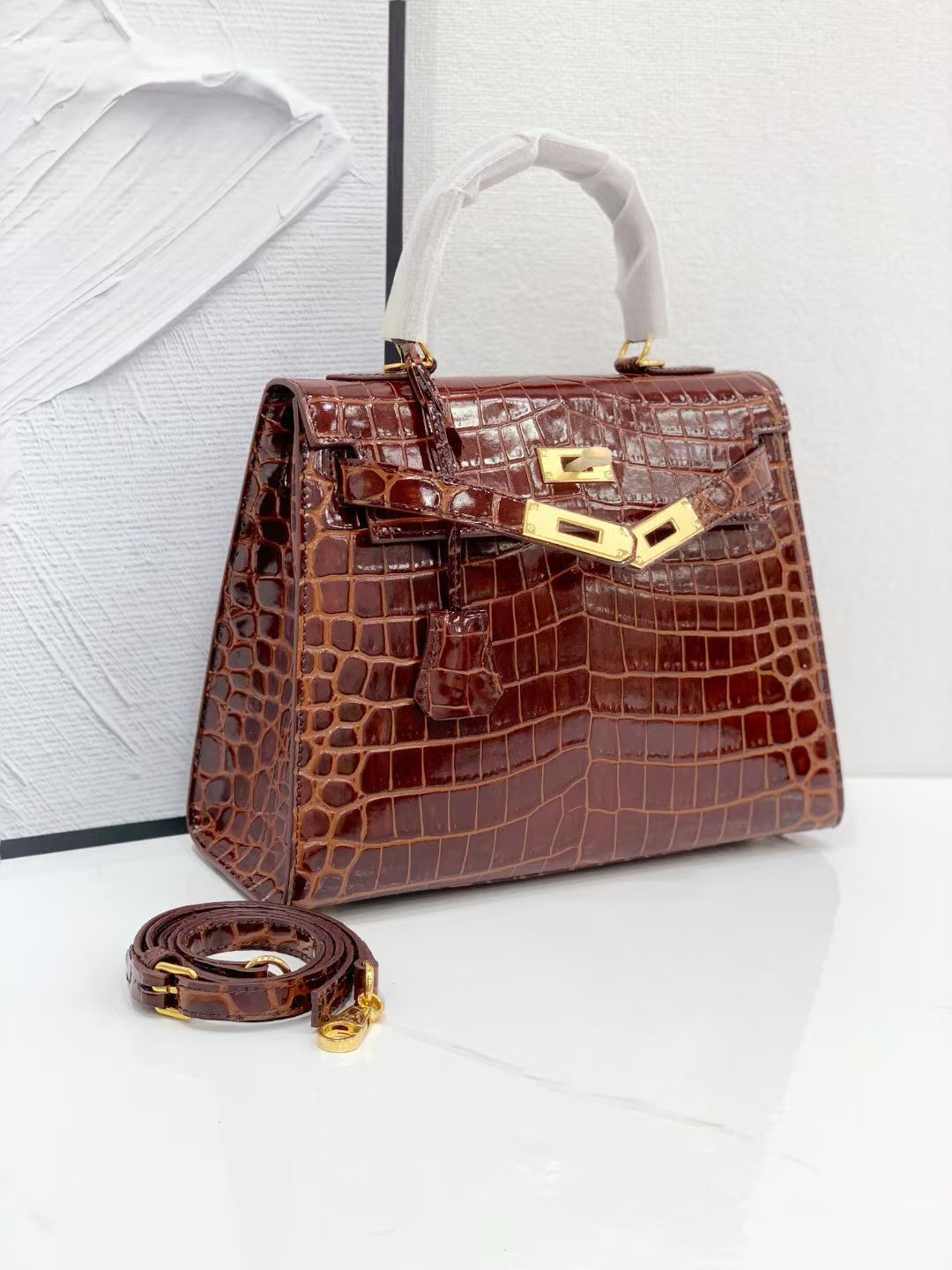 Women's Genuine Leather Fashion Cattlehide Platinum Portable Crossbody Bags