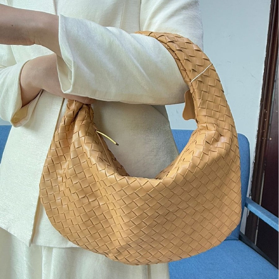 Women's High-grade Woven Stylish Underarm Large Capacity Tote Bags