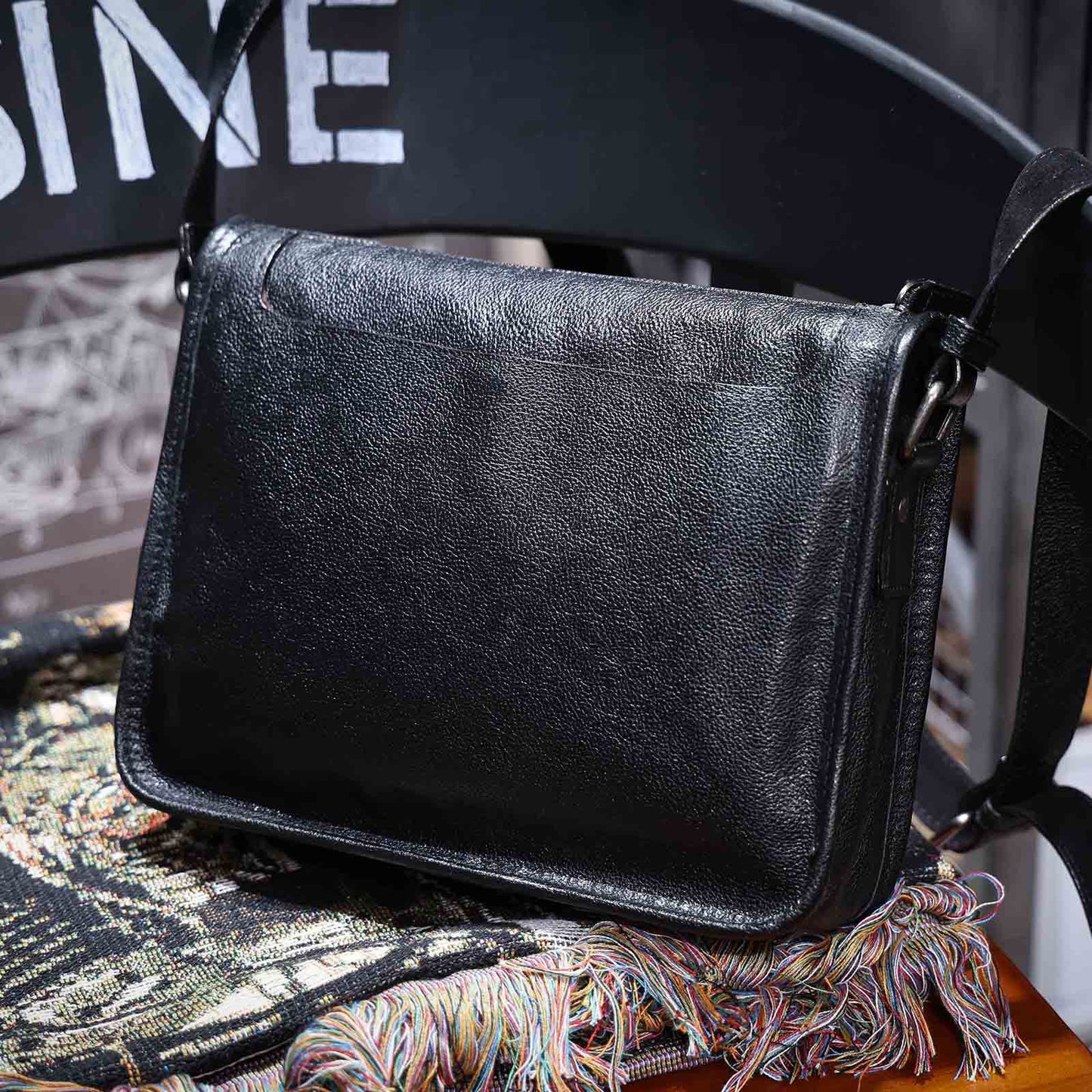 Men's First Layer Cowhide Retro Handmade Vegetable Men's Messenger Bags